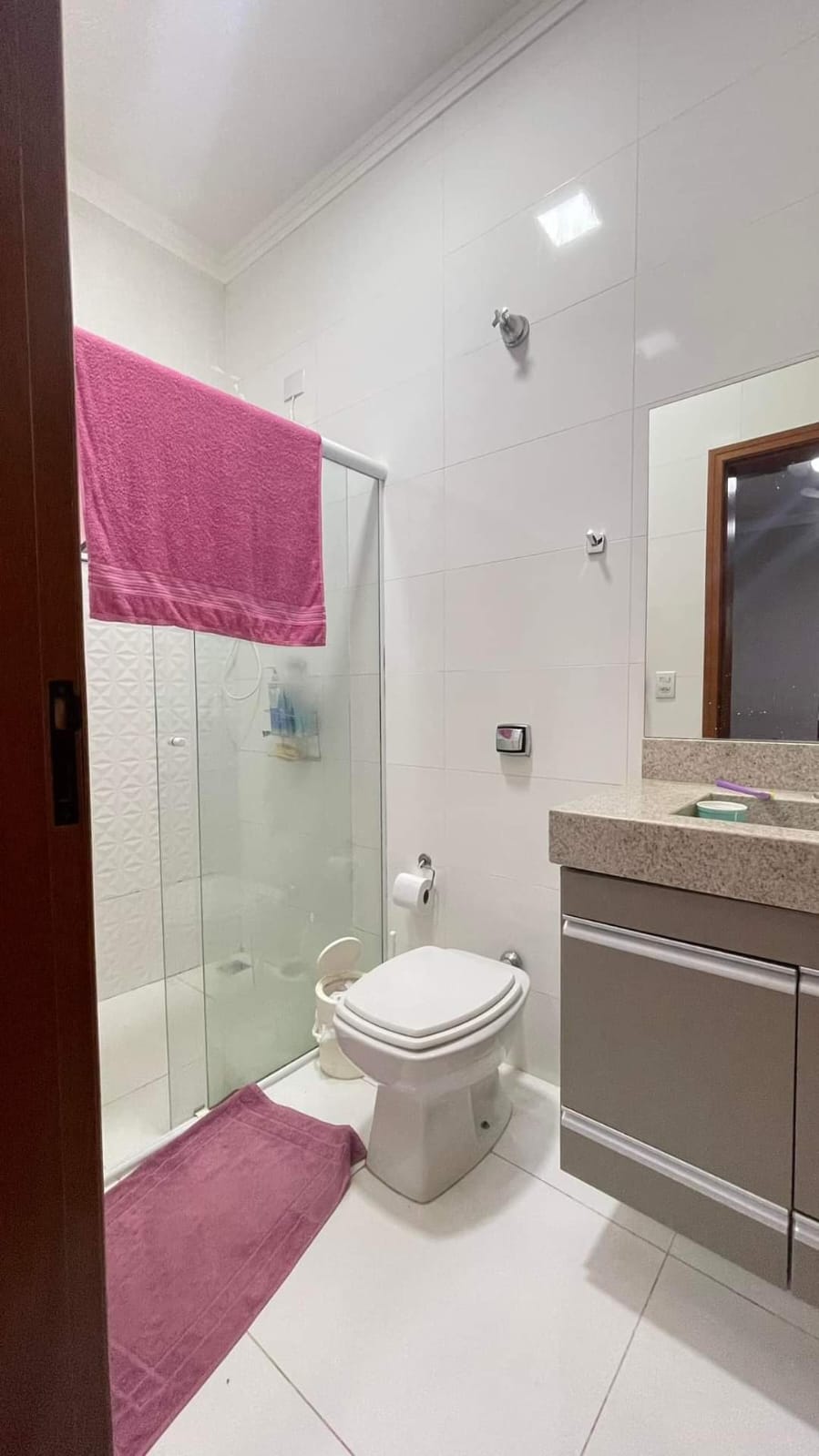 b3c1a4c9-27a7-4b11-afb7-3a415594f553